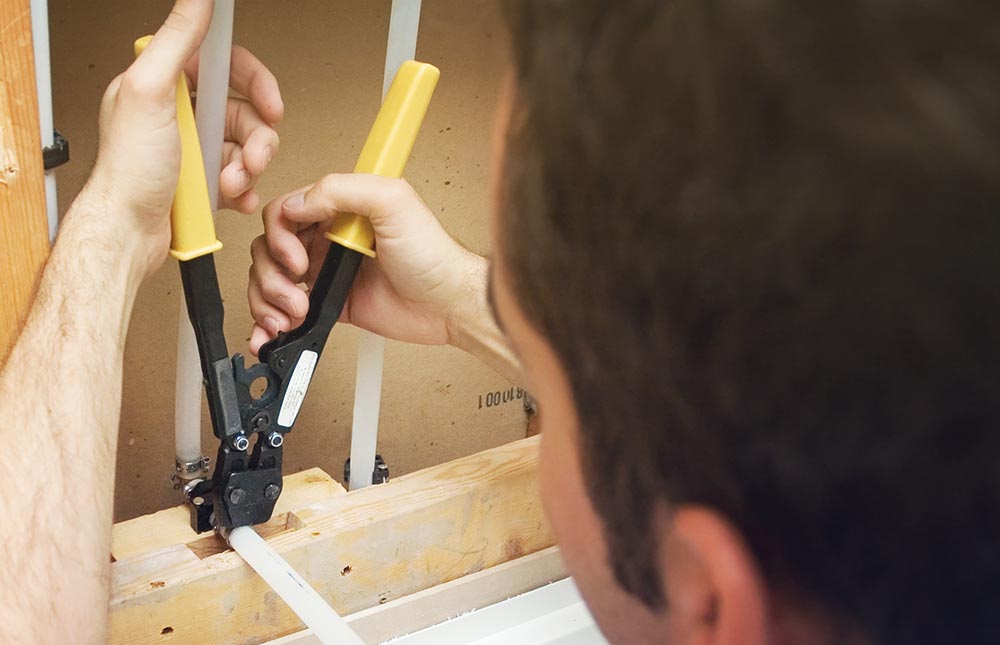 Why Installing CPVC Plumbing Systems Saves Time and Money Over PPR